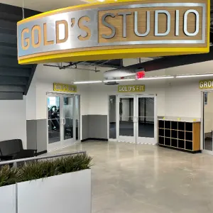 Gold's Gym Rosslyn