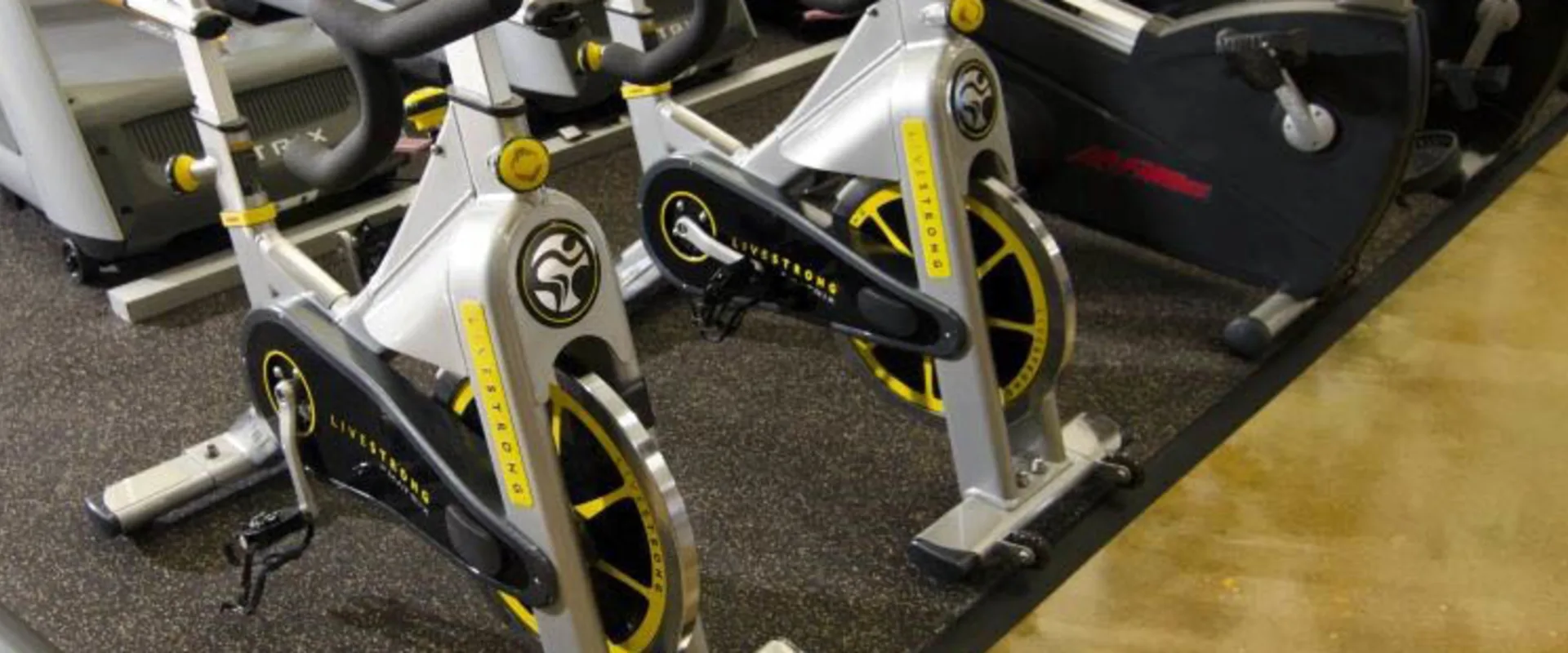golds_gym_yukon