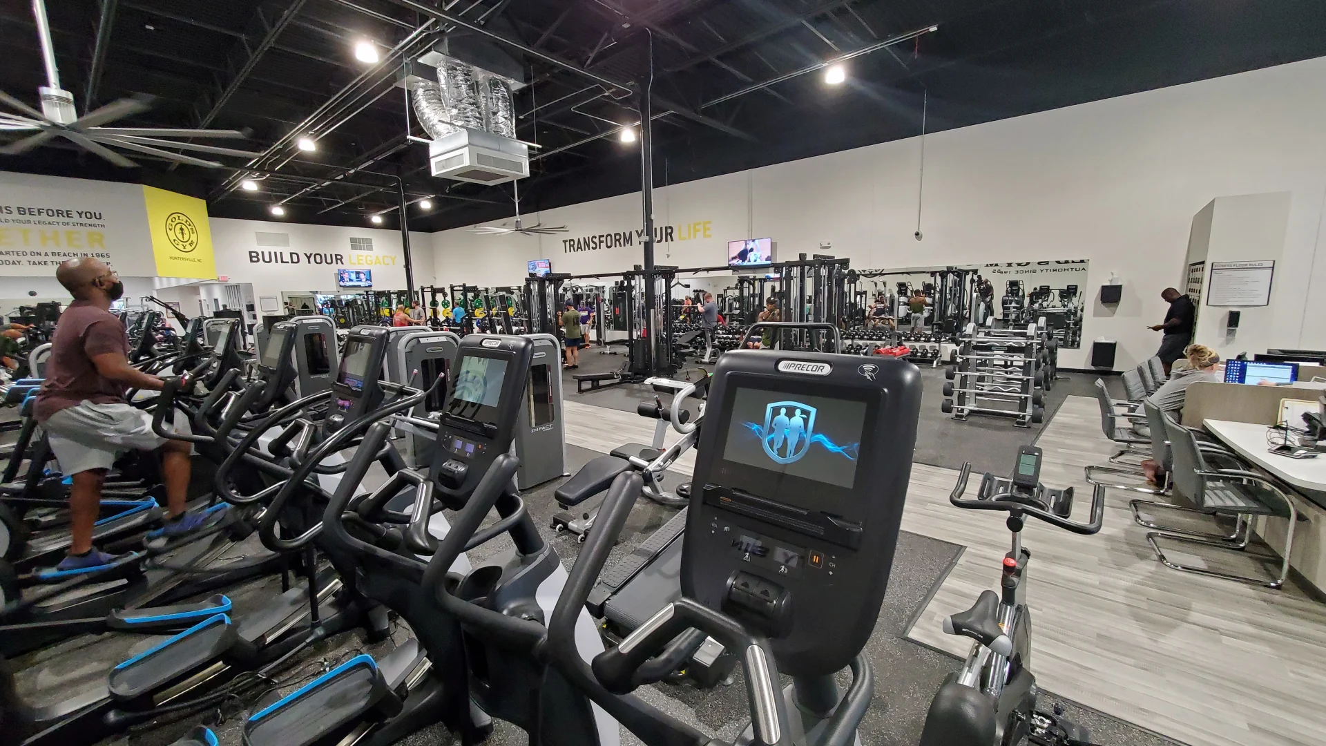 Gold's Gym Huntersville, NC