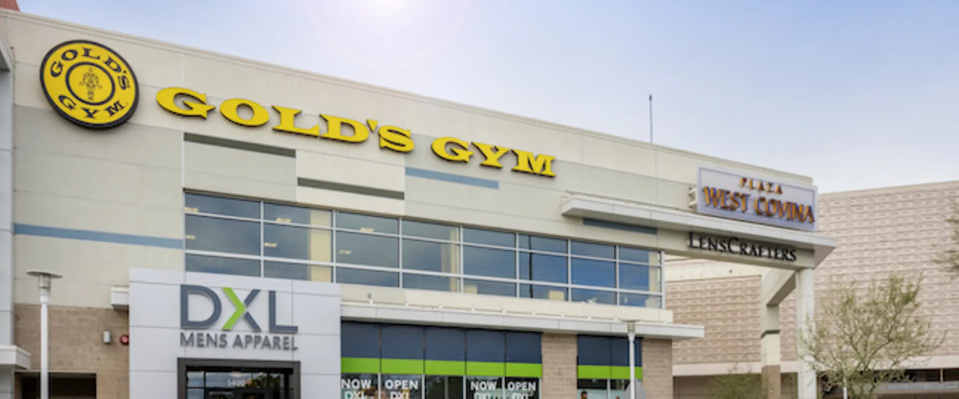 Gold's Gym West Covina entrance