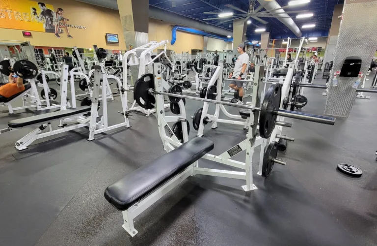 Gold's Gym Wendover | Wendover, NC 27282 | Stronger Starts Here