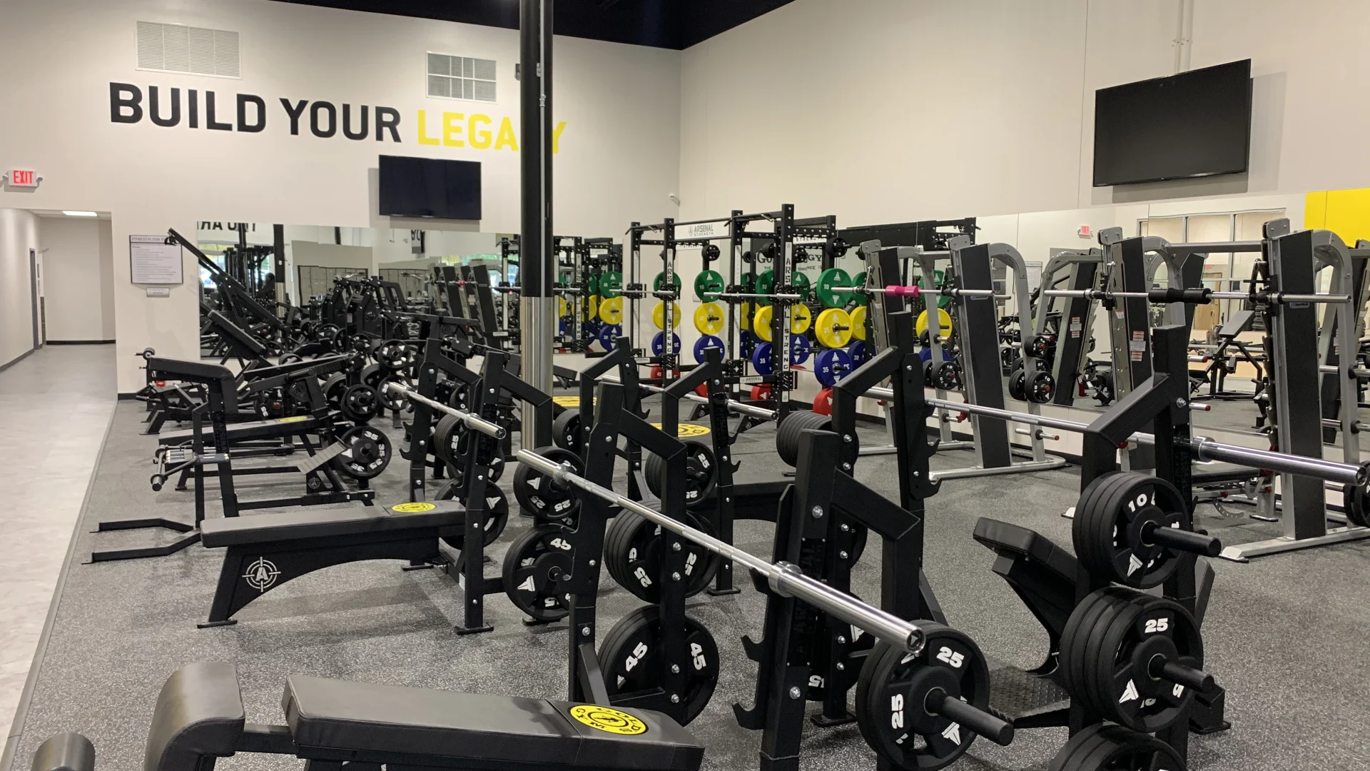Gold's Gym Huntersville, NC