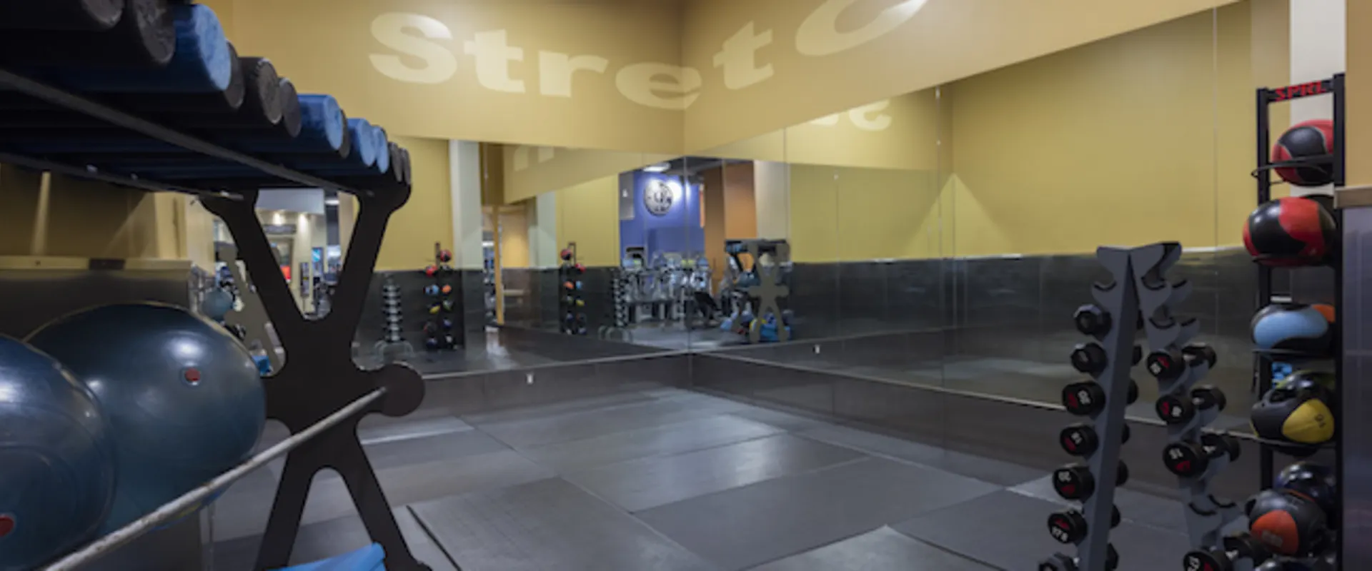 Gold's Gym West Covina stretching area