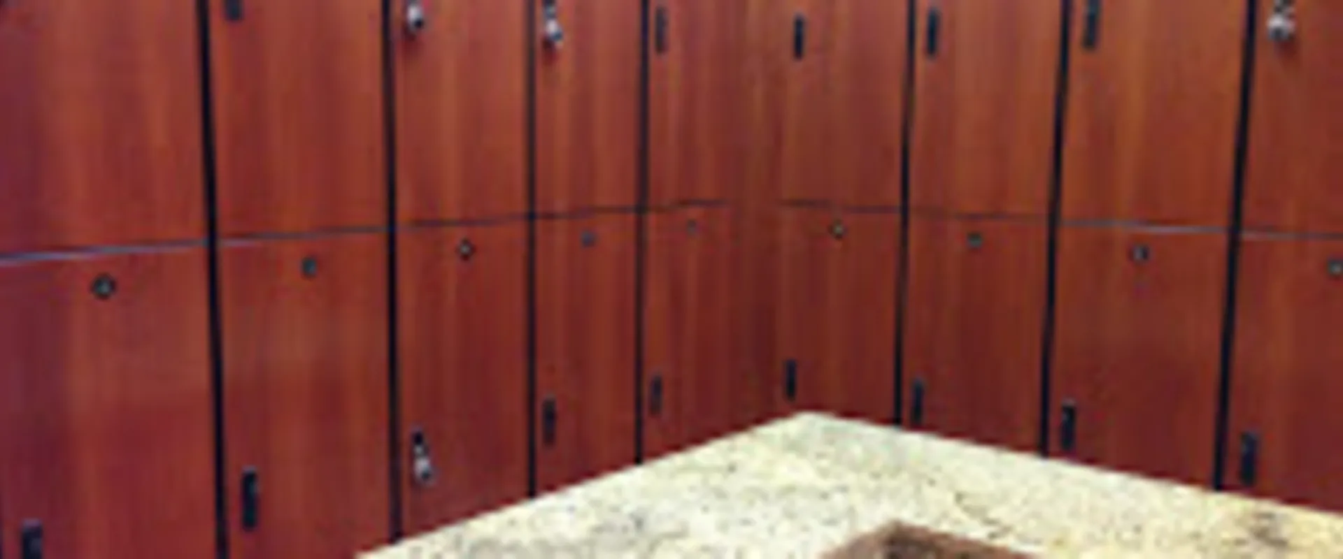 Gold's Gym Fort Walton Beach - Lockers