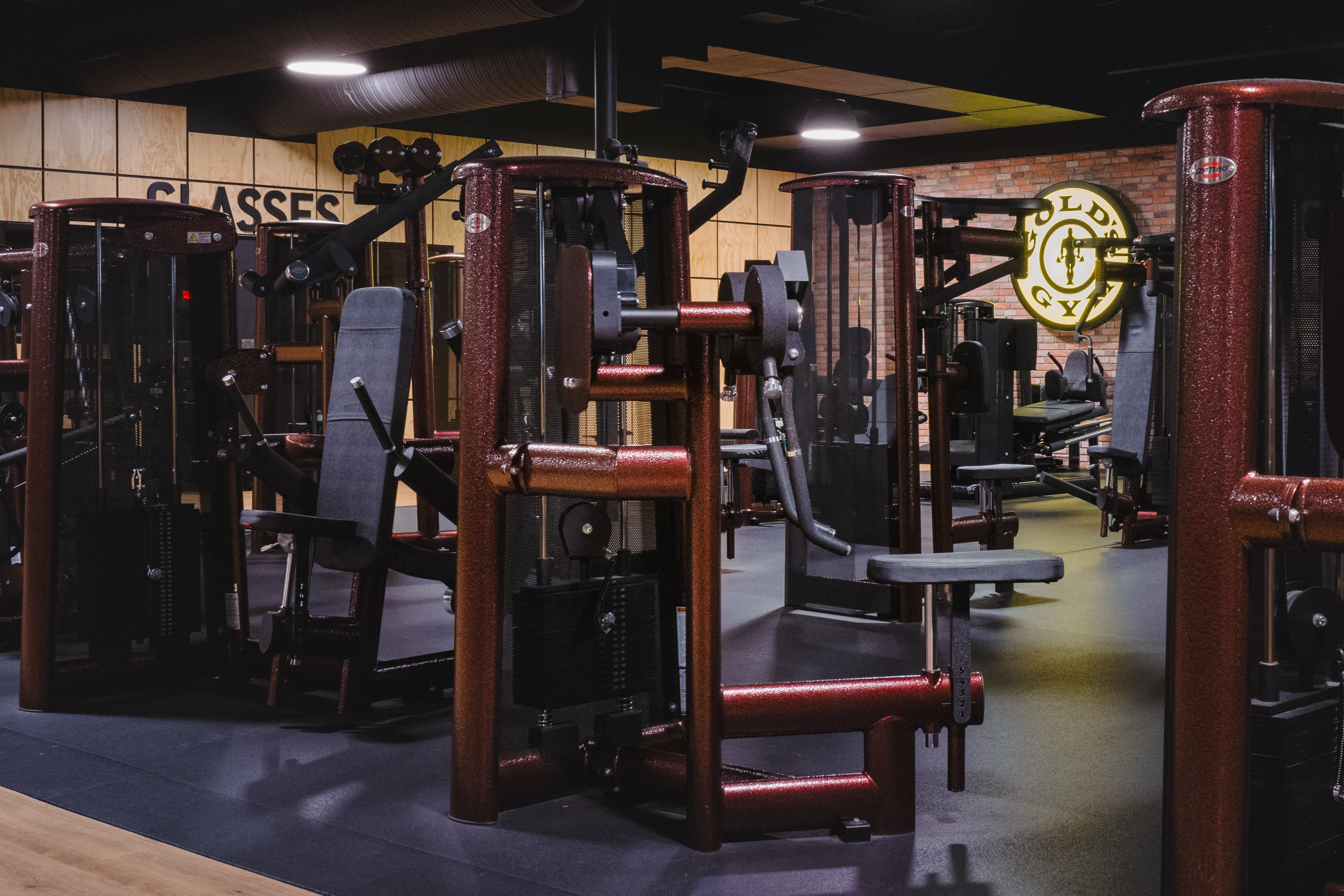 Gold's Gym Highland Meadows | TX 75218 | Rise To The Challenge