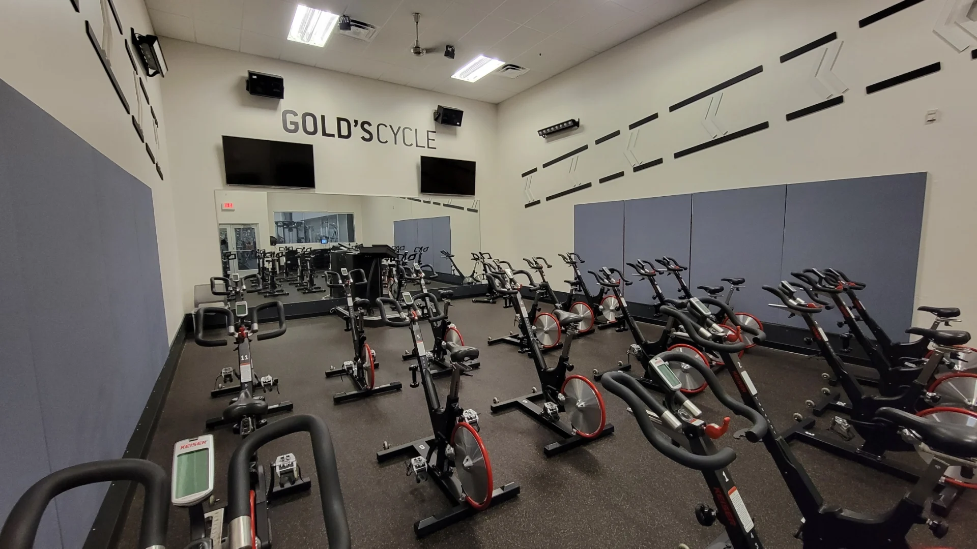 Gold's Gym Greer