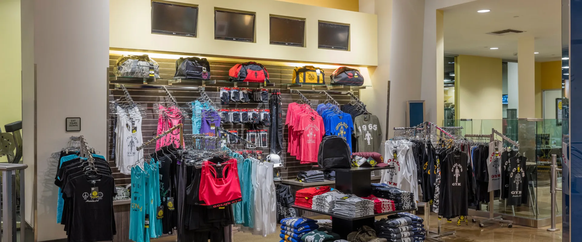 Gold's Gym Arcadia pro shop