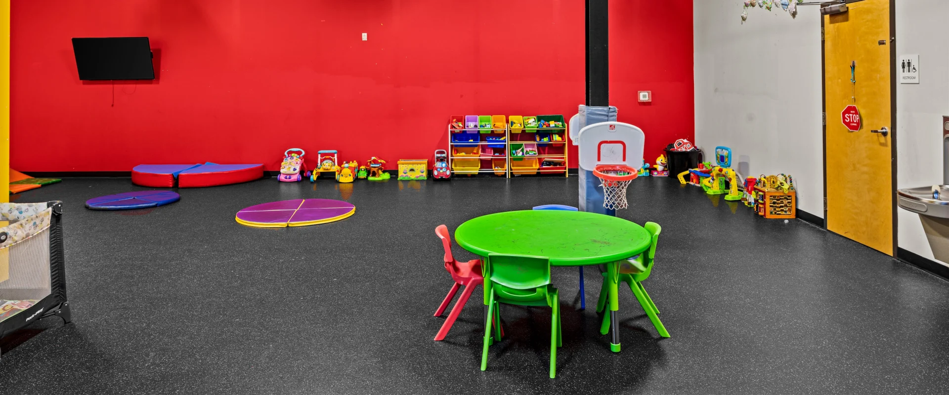 Kids club and toys.