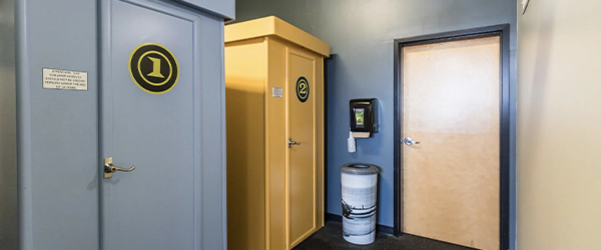 Tanning room provided at mechanicsville golds gym