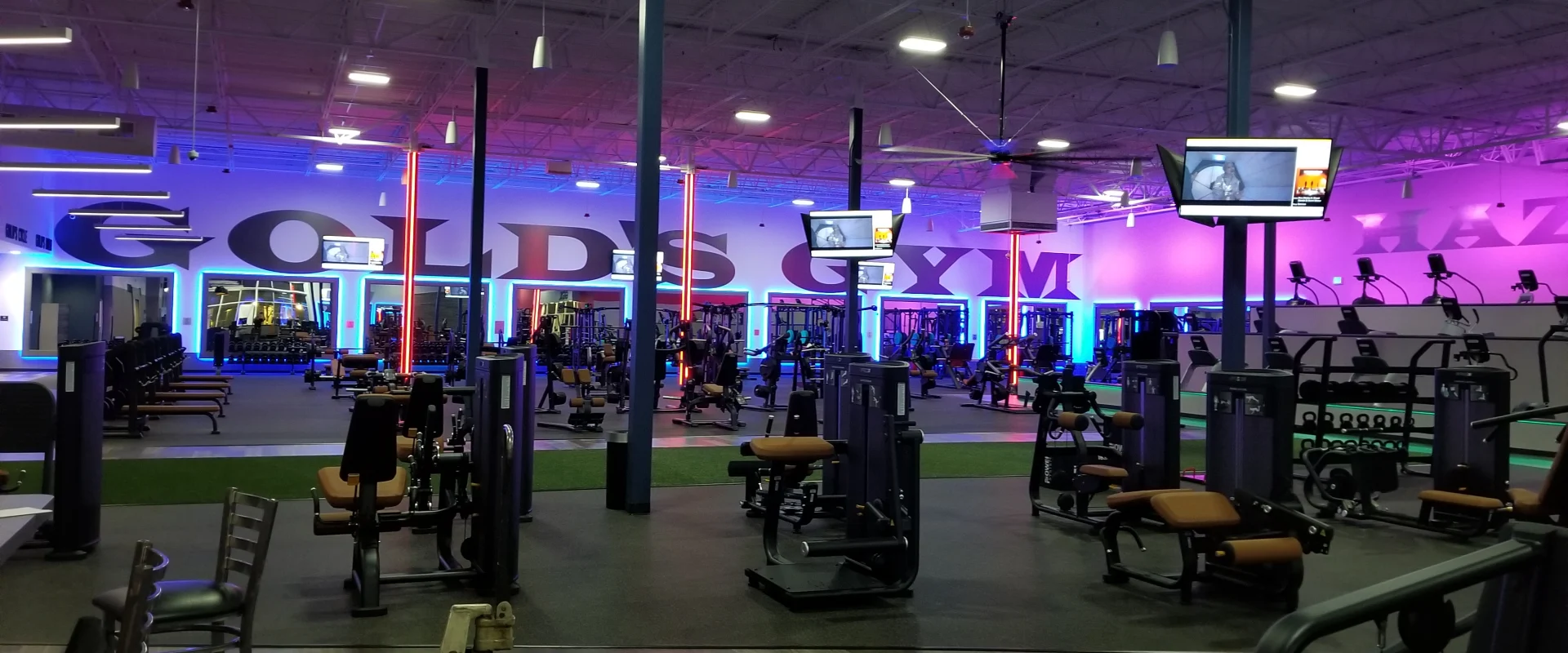 Gold's Gym Vancouver Hazel Dell Interior
