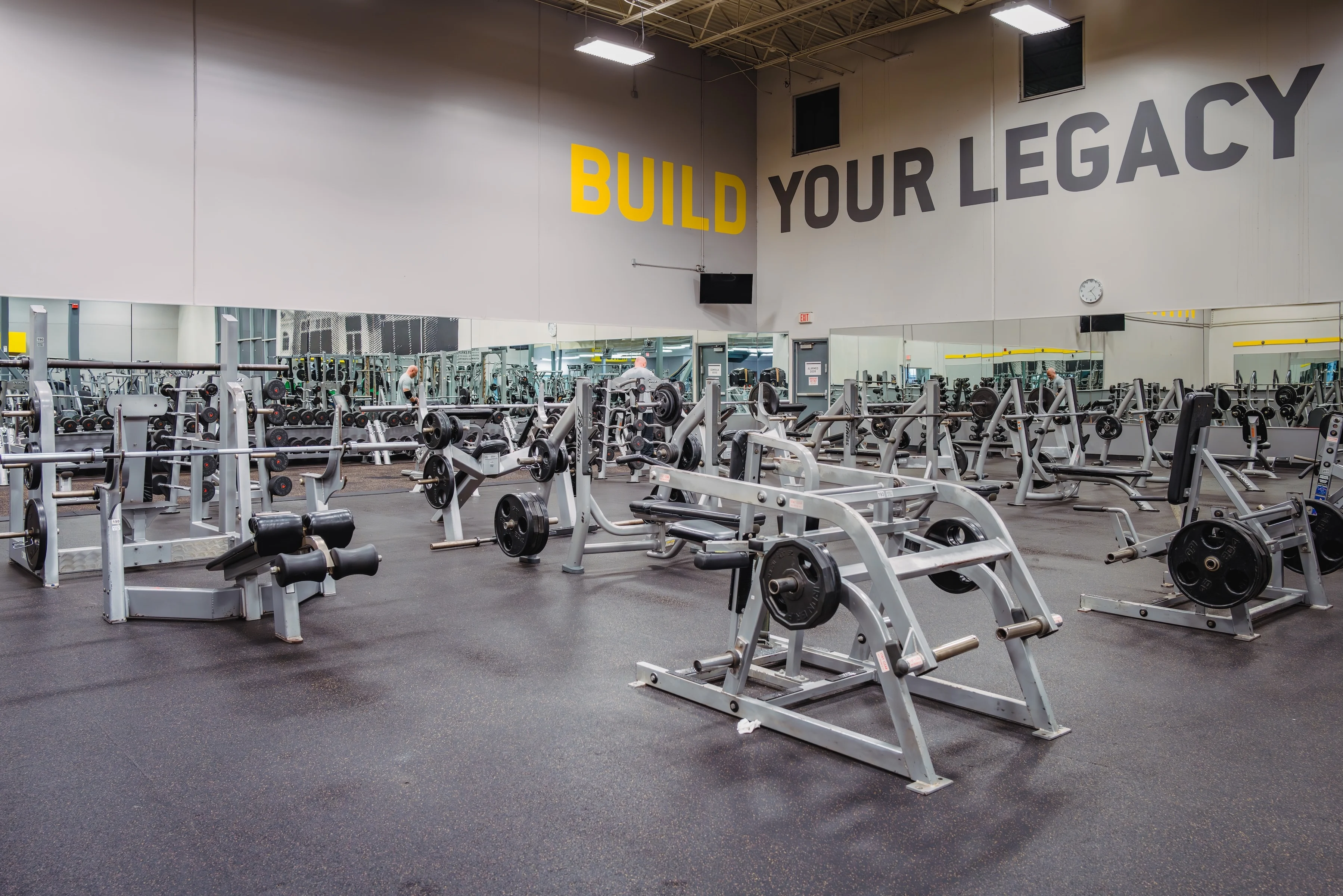 Gold's Gym Live Oak | San Antonio, TX 78233 | Fit Happens Here