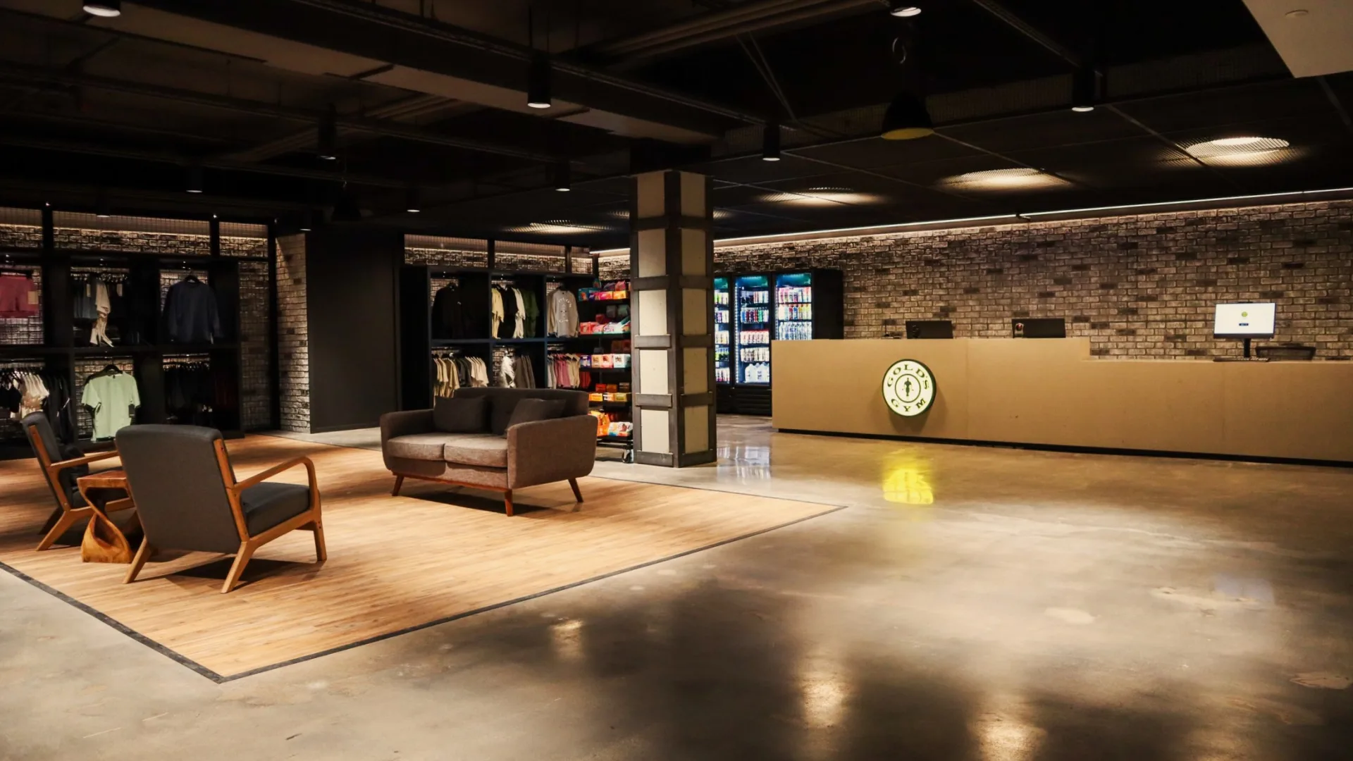 Front Desk & Pro Shop
