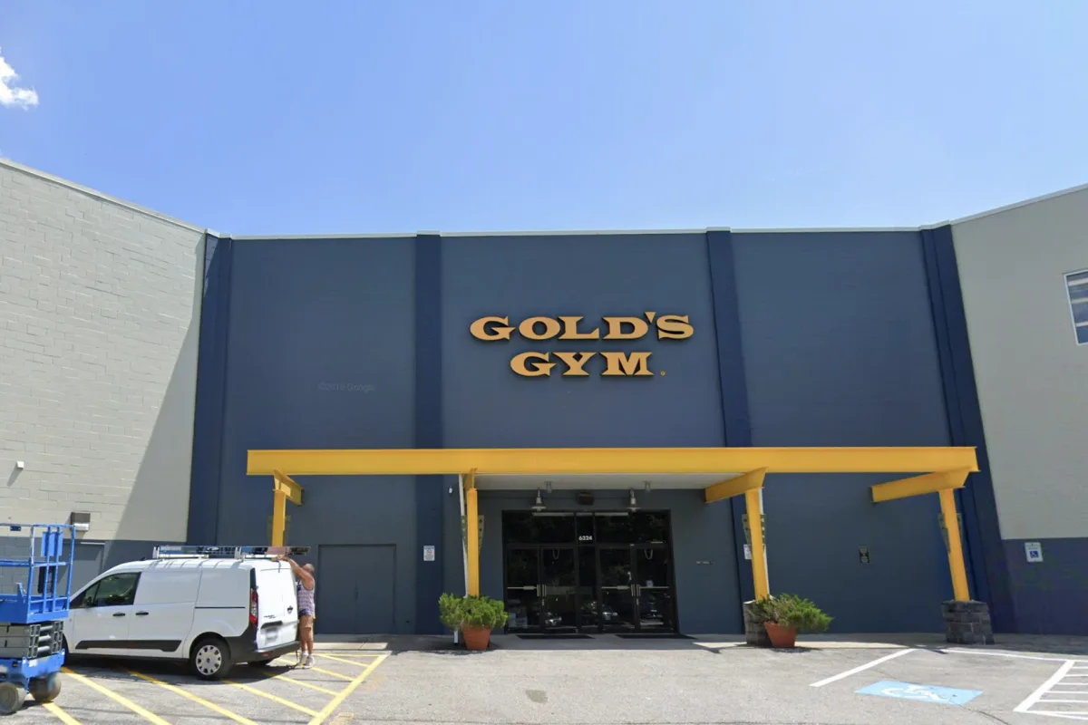 その他 Gold gym Gold's Gym in Gas Worx is under construction - Tampa Bay Business