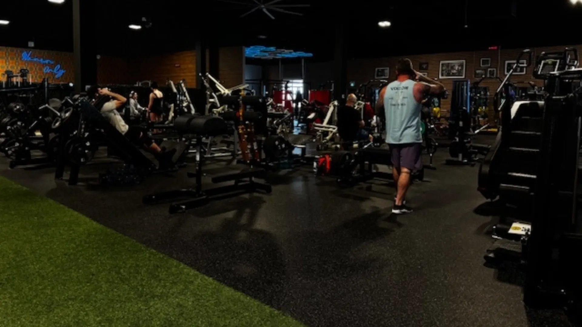 Gold’s Gym Buffalo Run | Buffalo Run, AB T3T 0E4 | Stronger Starts Here