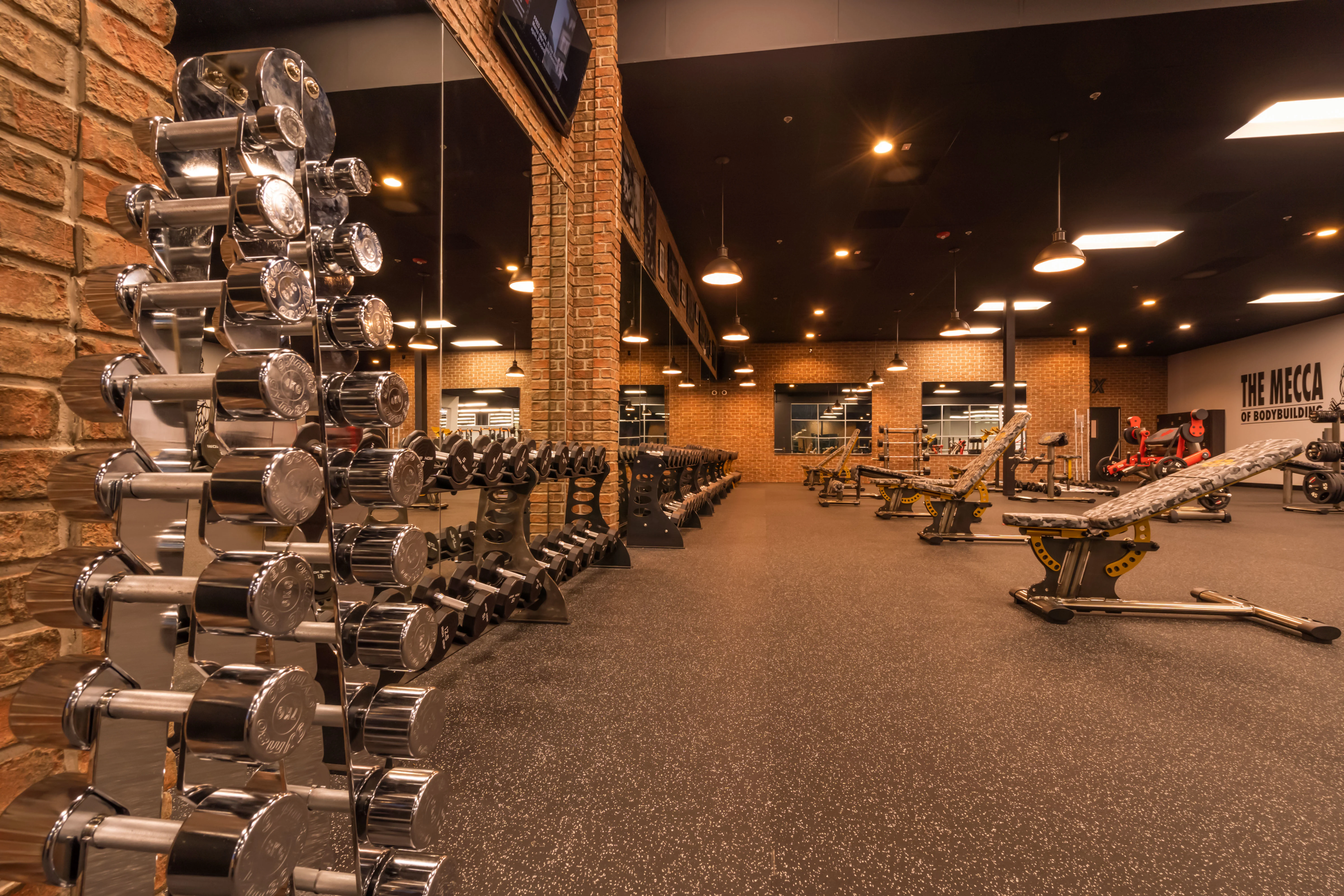 Gold's Gym Tigard | Tigard, OR 97224 | Stronger Starts Here