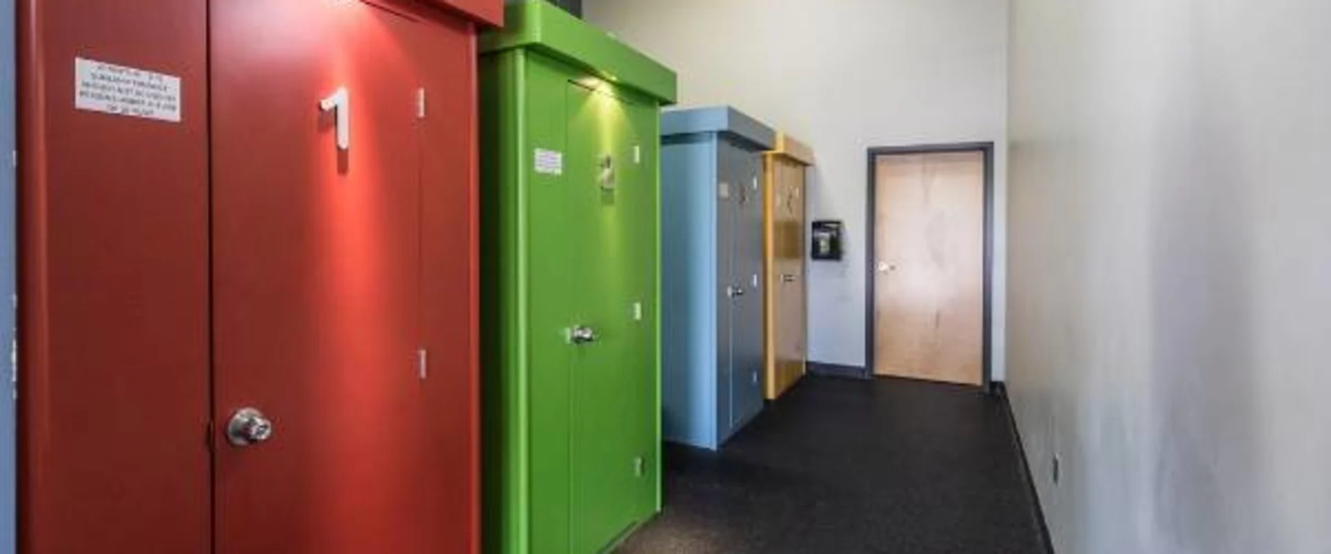 clean tanning booths in swift creek gym
