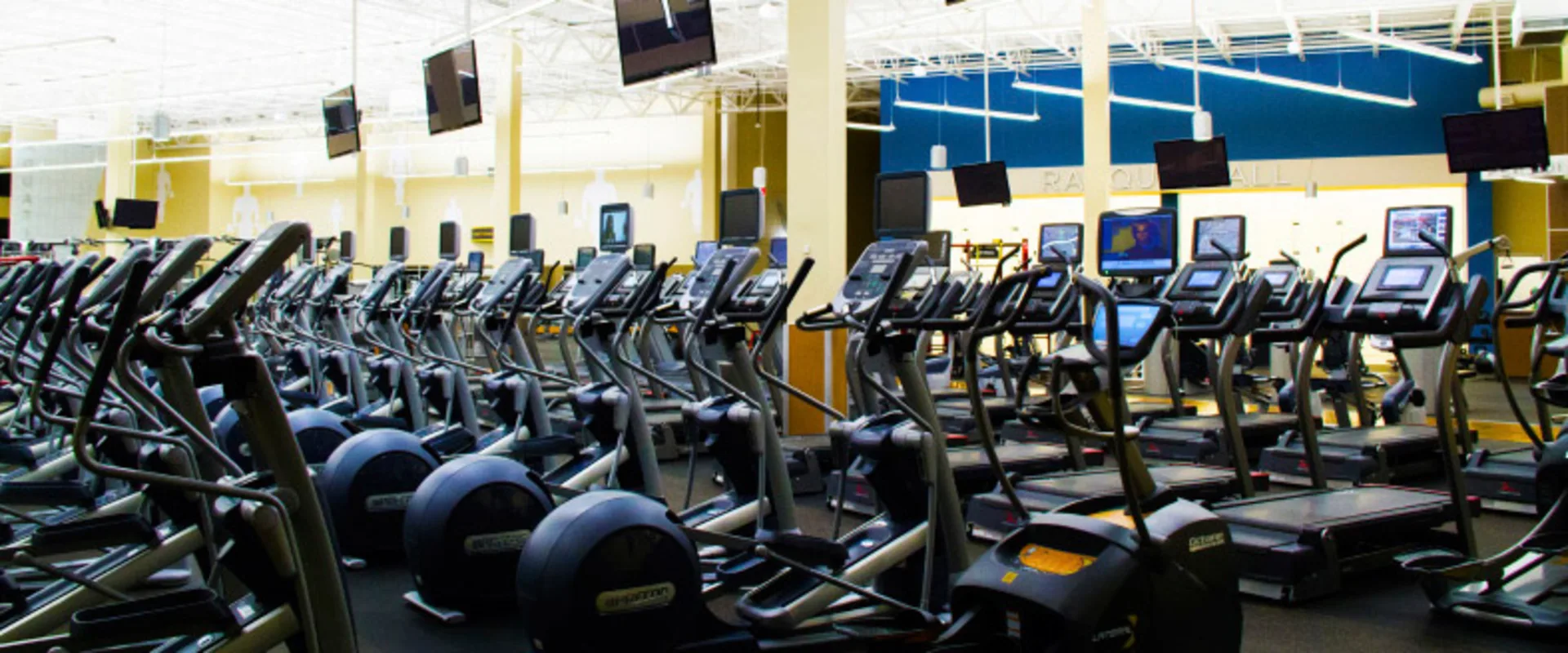 Gold’s Gym San Antonio Legacy Trails (Gold Level) Cardio