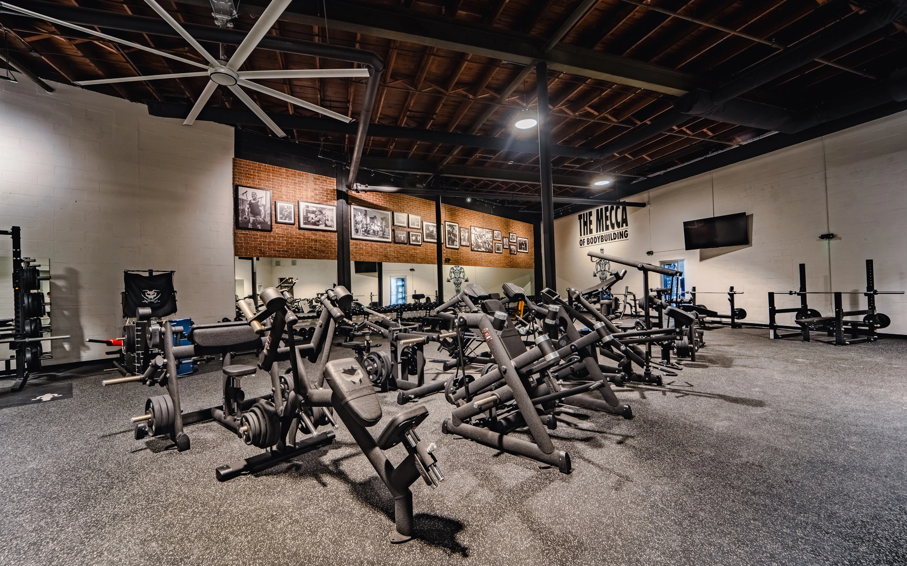 Gold's Gym Tampa Gas Worx | Tampa Gas Worx, FL 33602 | Build Strength Gold's Gym Tampa Gas Worx | Tampa Gas Worx, FL 33602 | Build Strength