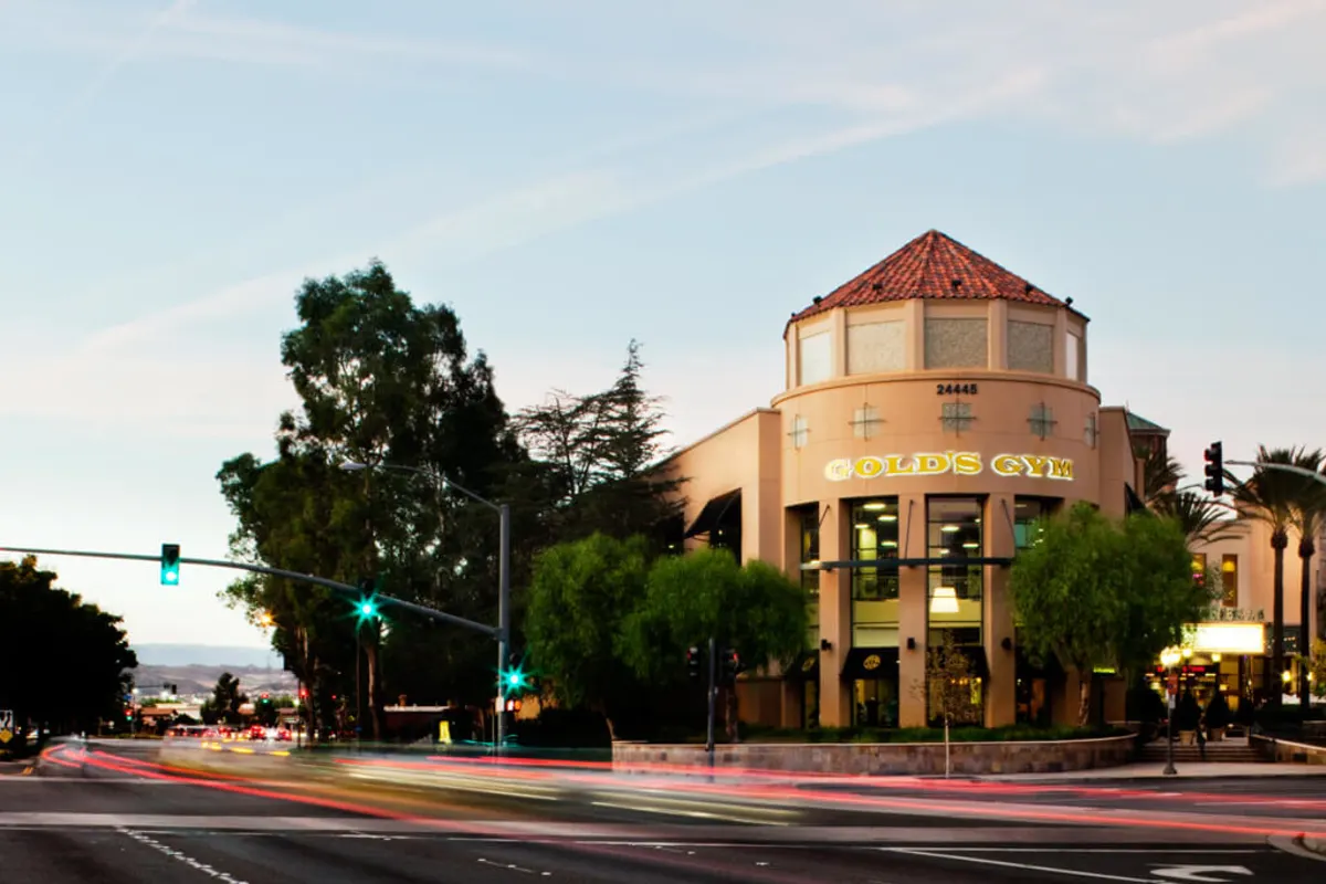 Gold's Gym Valencia - Valencia, CA 91355
