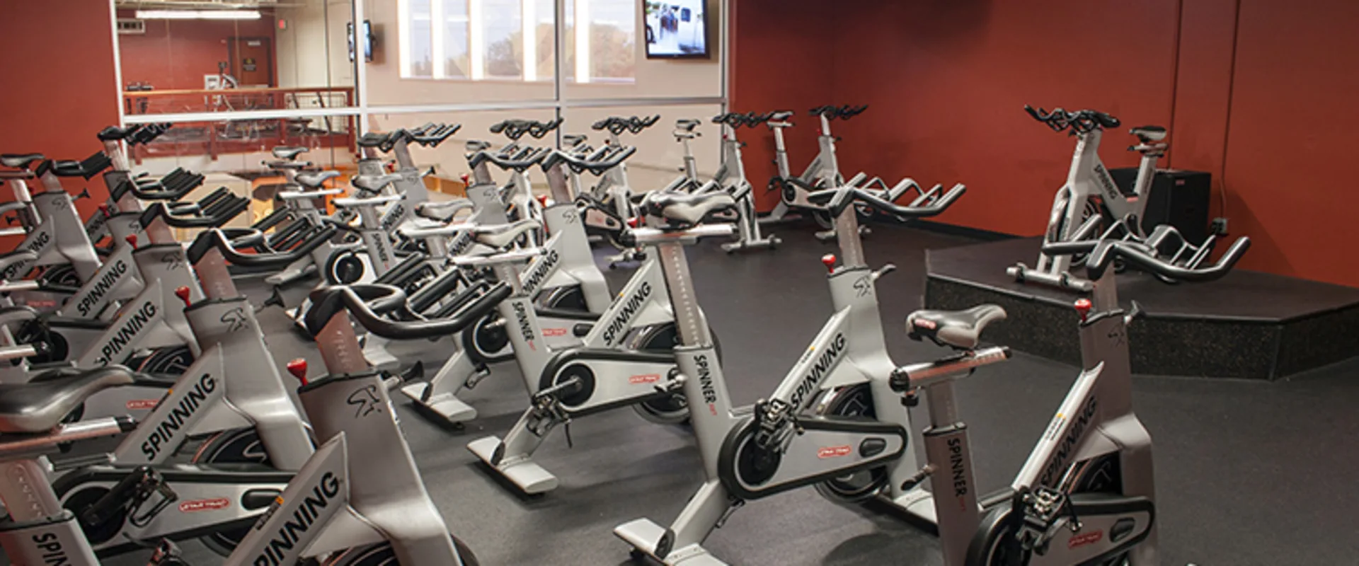 Gold’s Gym San Antonio Fiesta Trails (Gold Level) Group Cycle