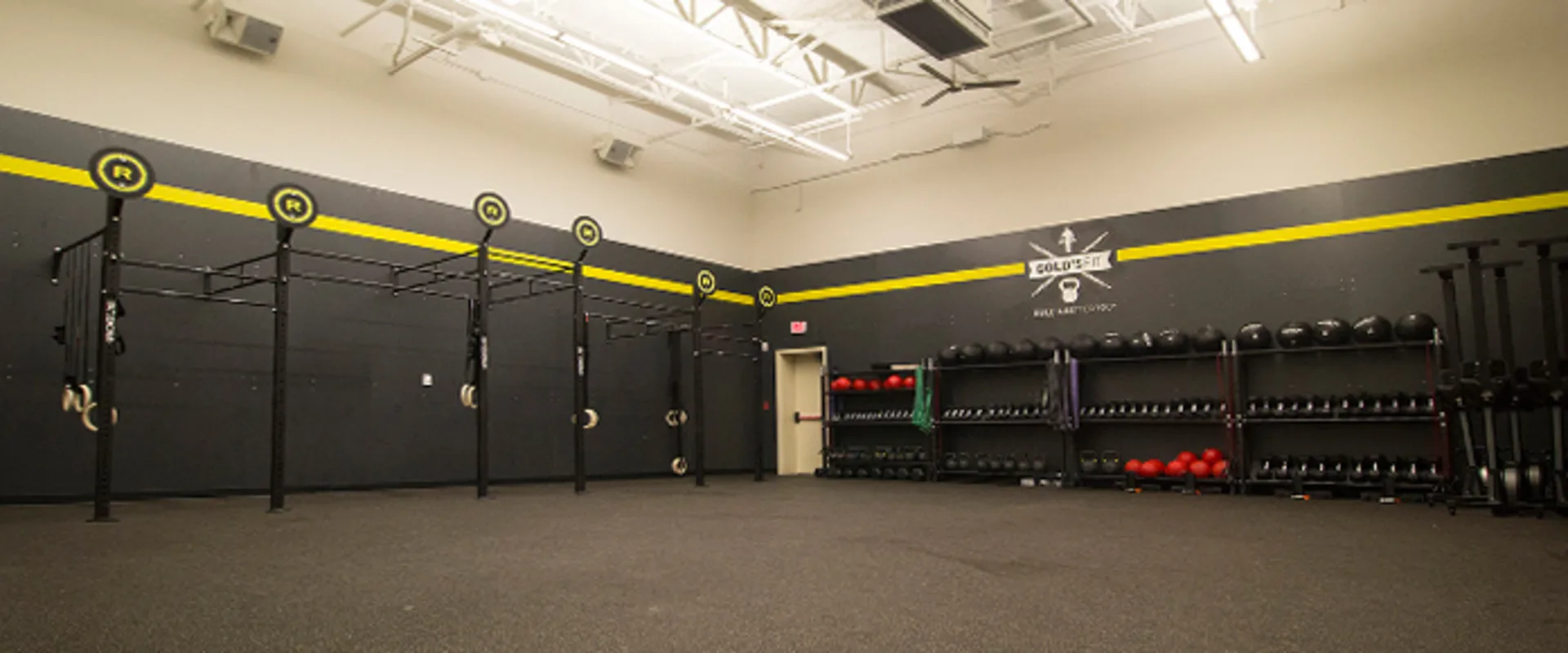 Gold’s Gym San Antonio Lockhill Village (Gold Level)