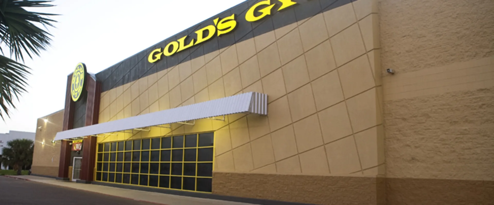 Gold’s Gym Brownsville