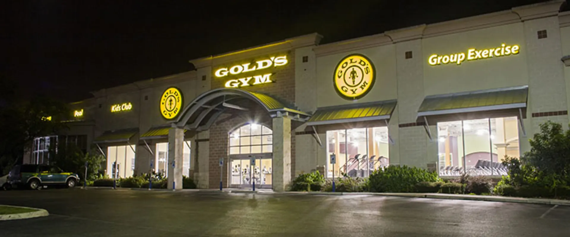 Gold’s Gym San Antonio Bandera Pointe (Gold Level)