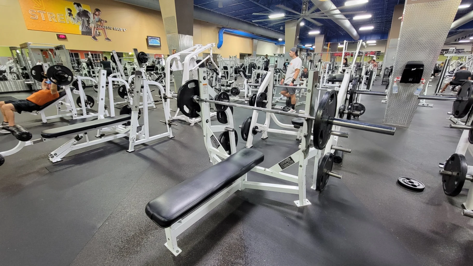 Gold's Gym Wendover | Wendover, NC 27282 | Stronger Starts Here