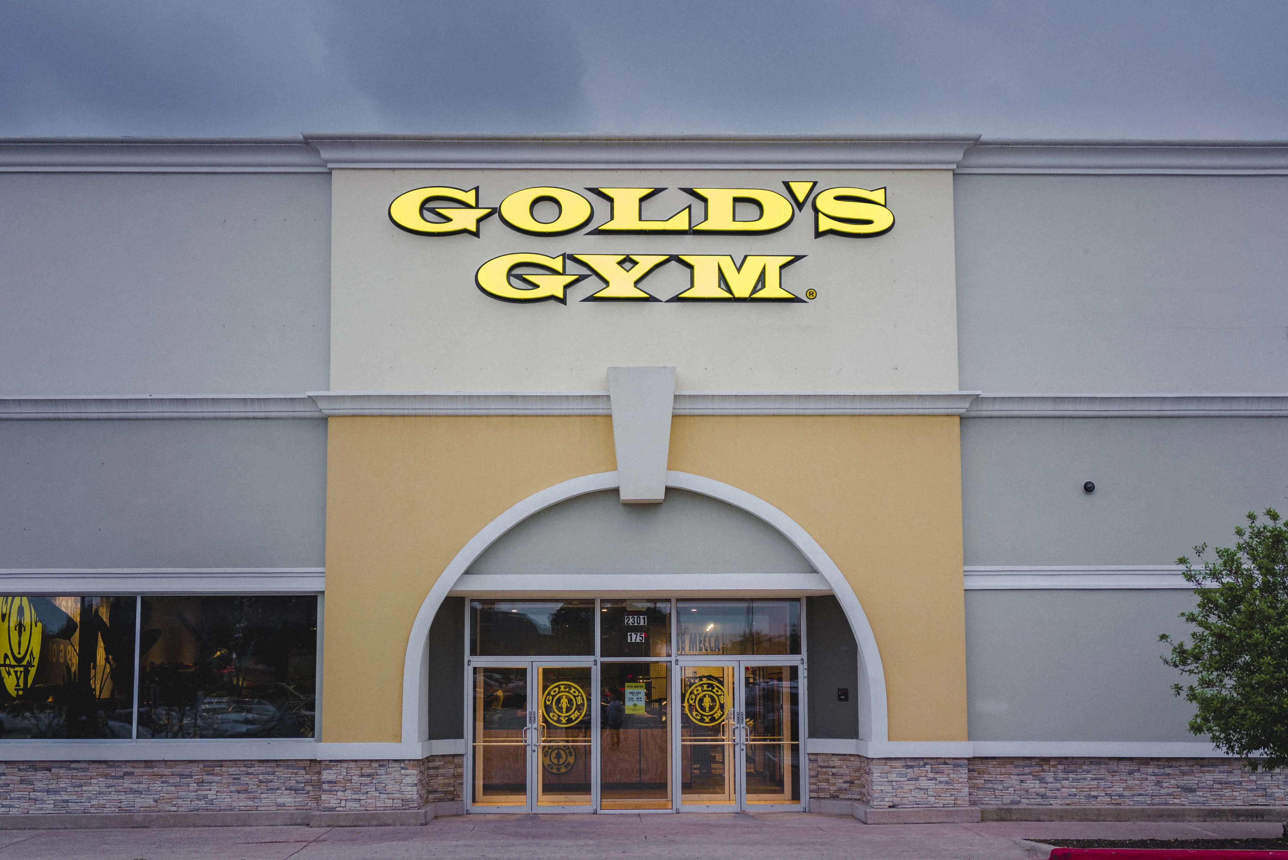 Gold's Gym Flower Mound | Flower Mound, TX 75028 | Strength & Fitness
