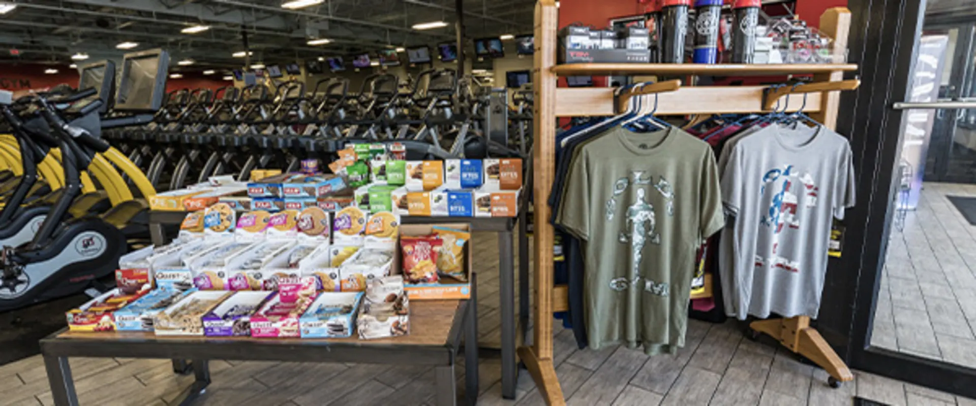 Pro shop in front of store at mechanicsville Golds gym