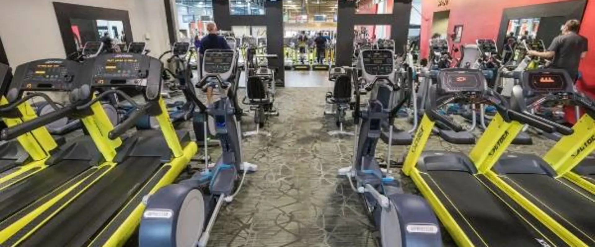open clean cardio studio in gym near me
