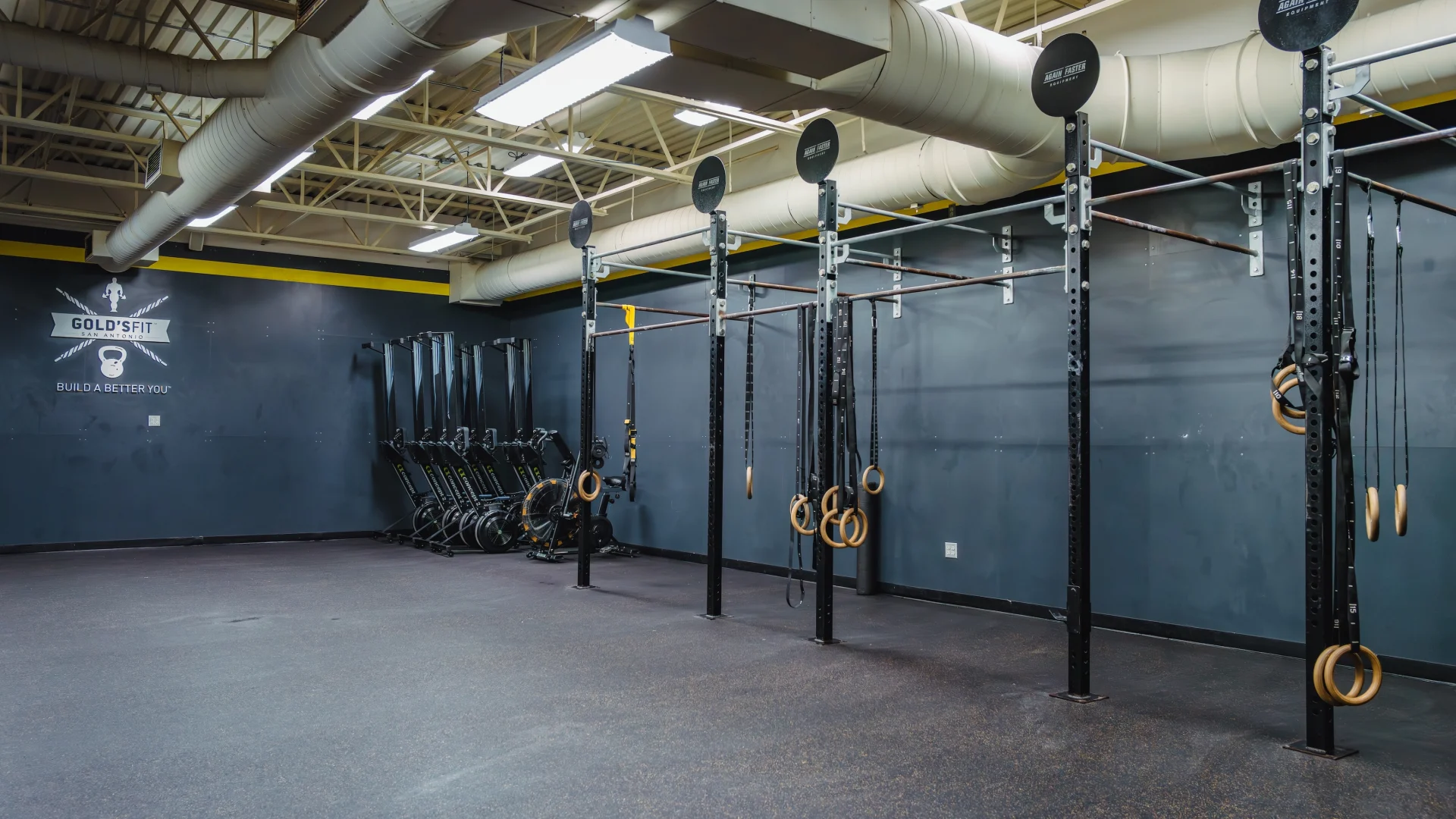Gold's Gym Live Oak | San Antonio, TX 78233 | Fit Happens Here
