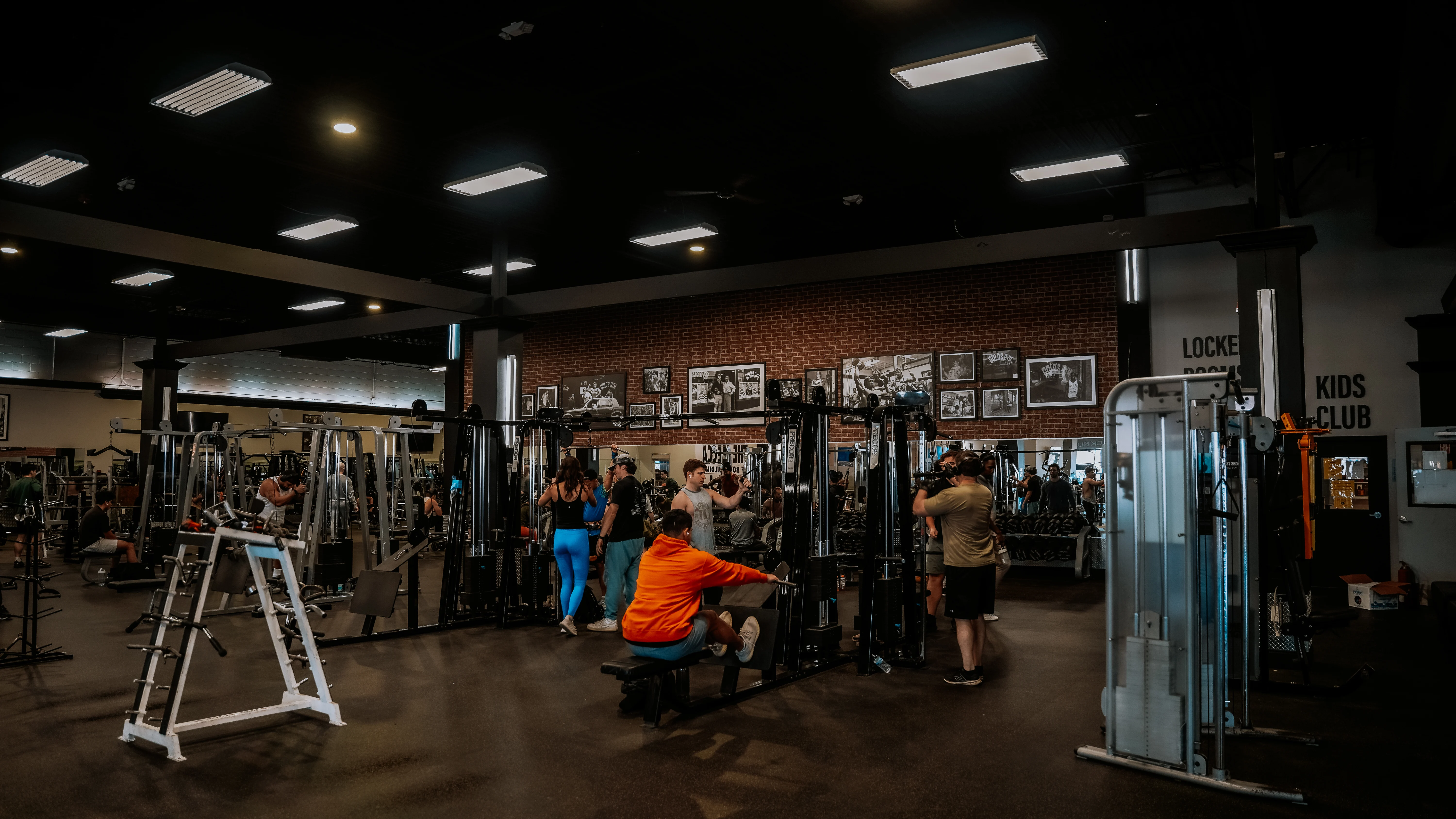 その他 Gold gym Gold's Gym Hixson | Hixson, TN 37343 | Stronger Starts Here