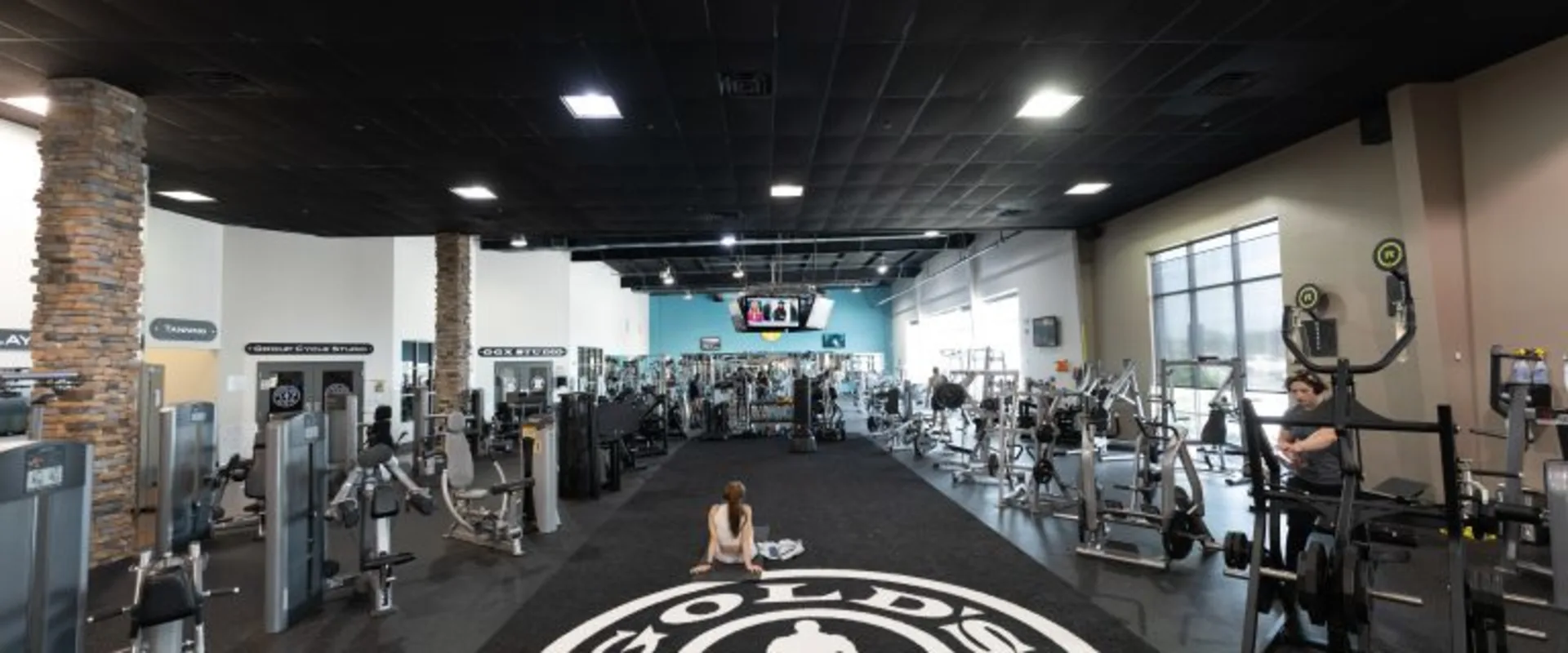 Gold's Gym Harrisburg, NC