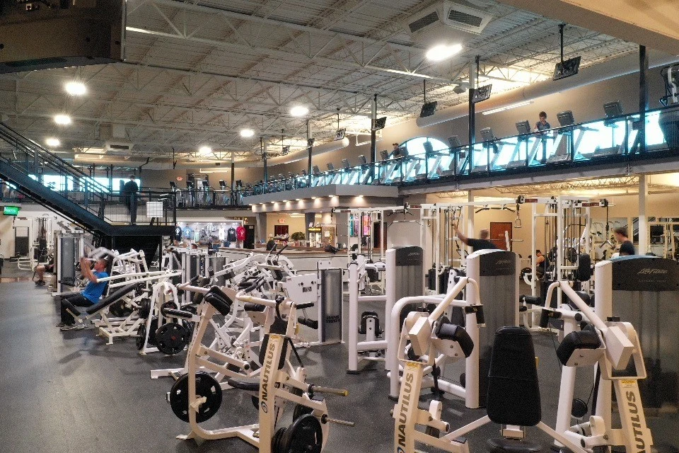 Gold's Gym Peoria | Peoria, IL 61615 | Stronger Starts Here