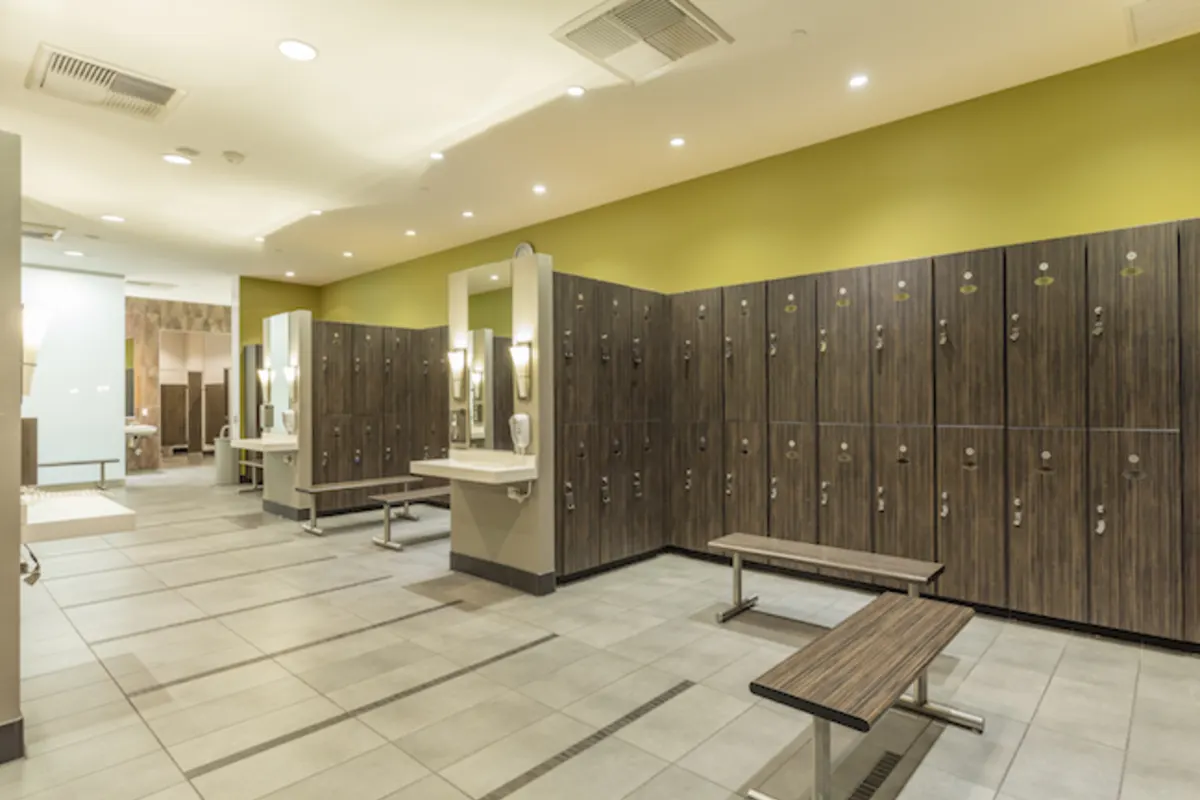 Gold's Gym Valencia - Valencia, CA 91355