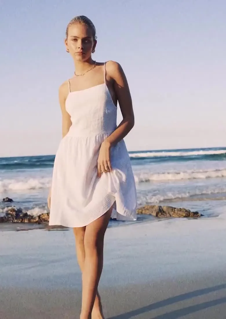 preppy floral mini dress Blooming Beauty: Floral Tie-Front Tube Mini Dress Medium
