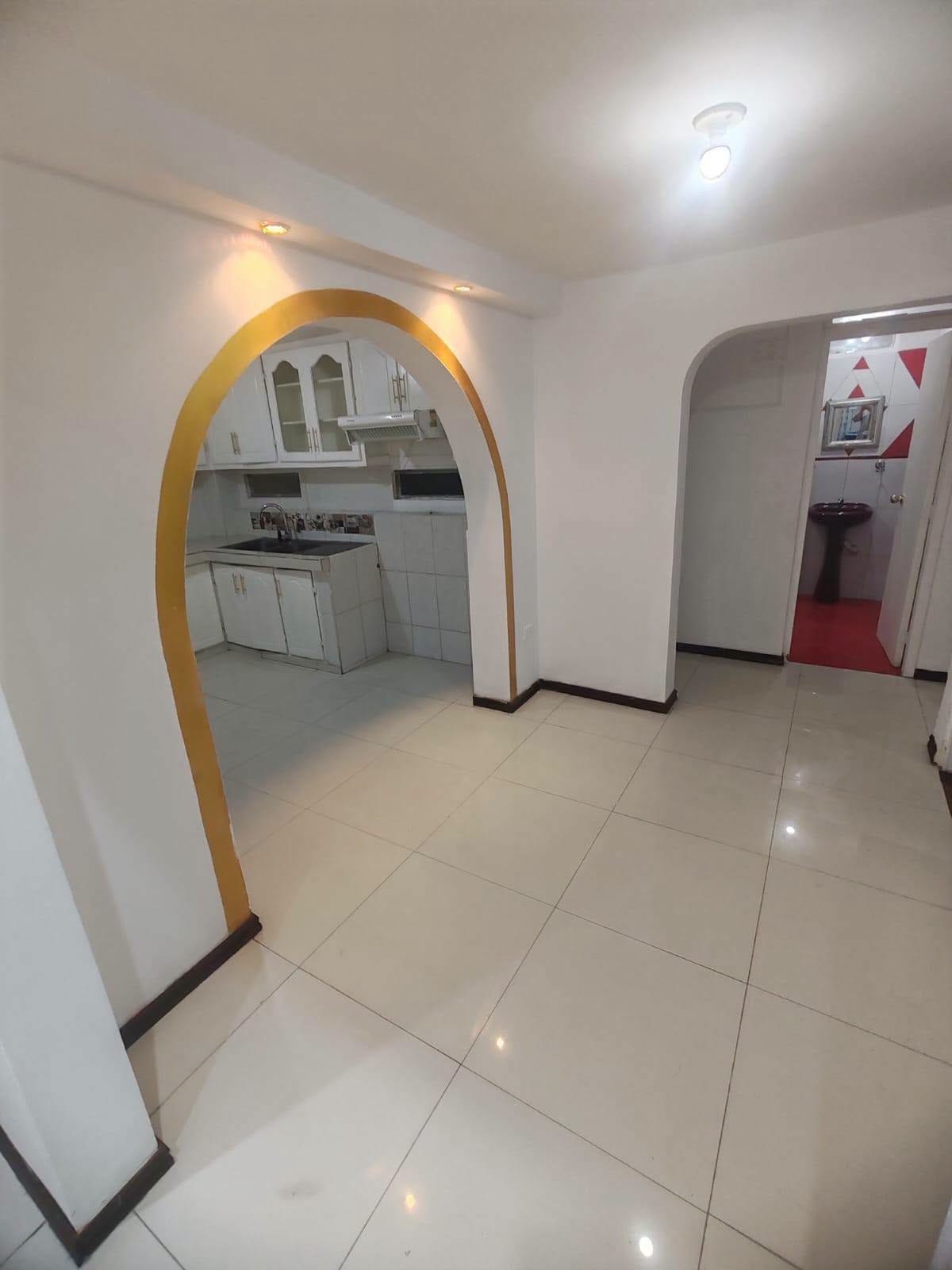 Departamento en arriendo en San Carlos, Quito