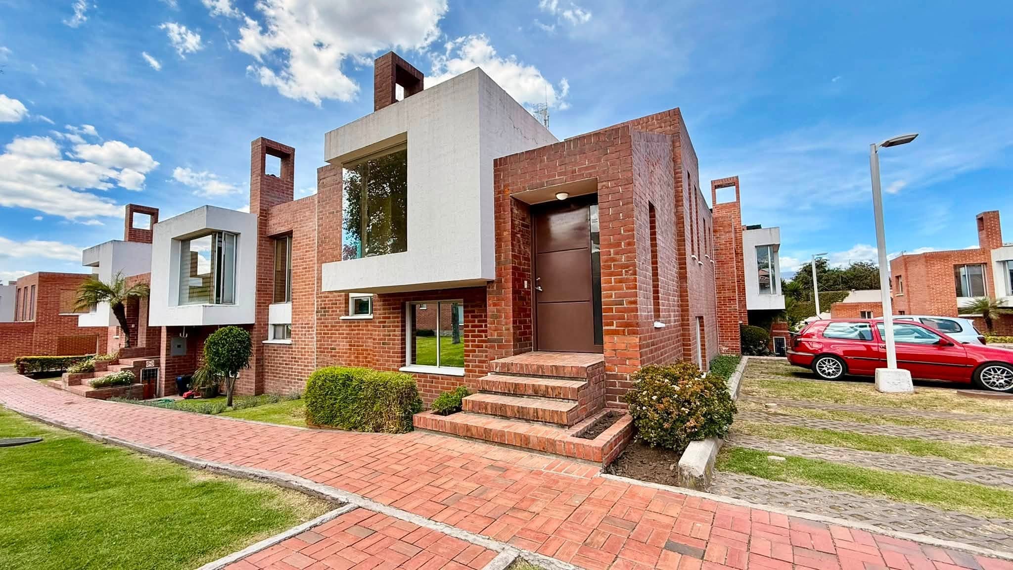 Casa en arriendo en Cumbayá, Quito