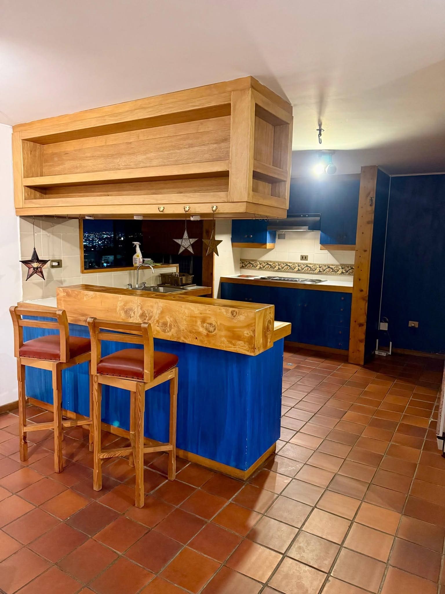 Departamento semi amoblado en arriendo en González Suárez, Quito