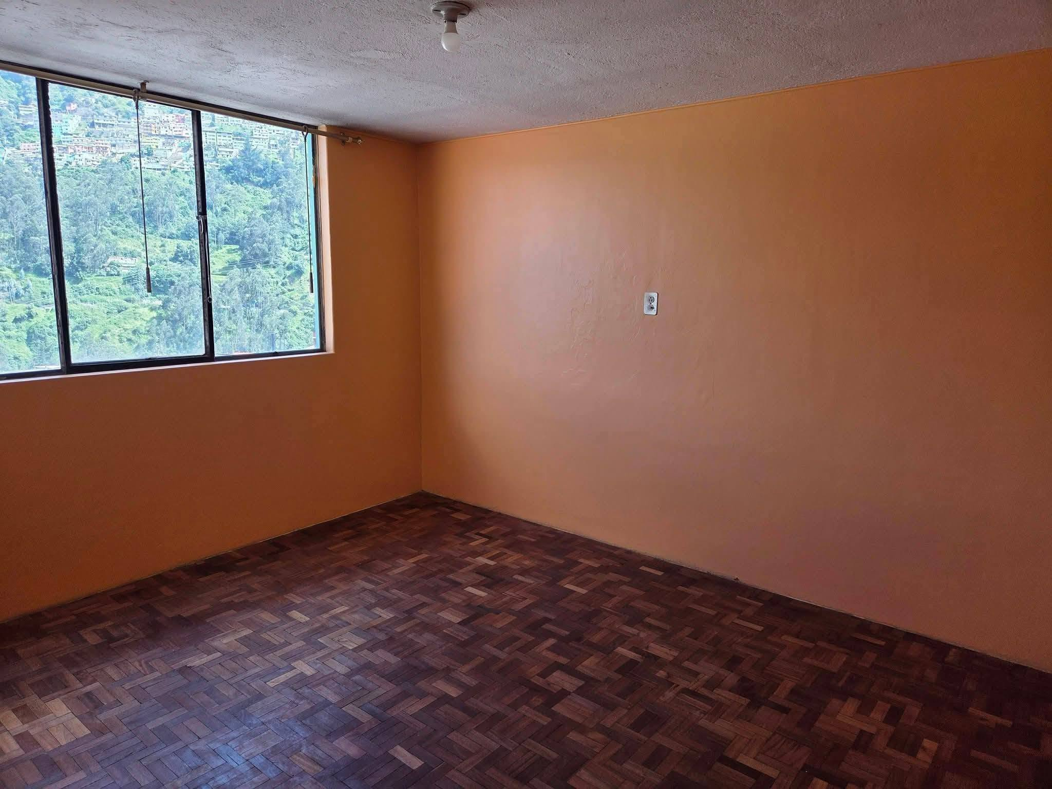Mini departamento en arriendo en La Tola Baja, Quito