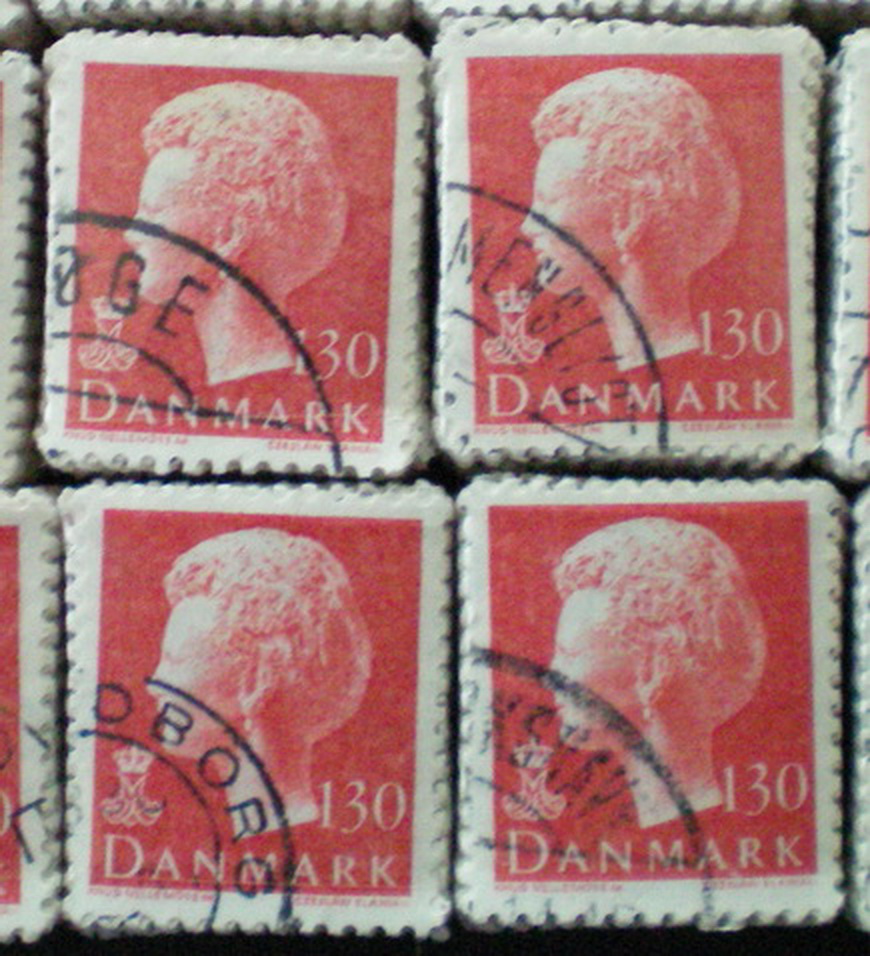 Denmark bundles: 0678. 130 oe red Q.Margr. (AFA 200)