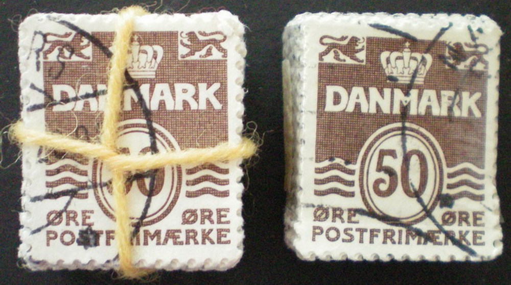Denmark bundles: 0571. 50 oe brown wavy lines (AFA 200)