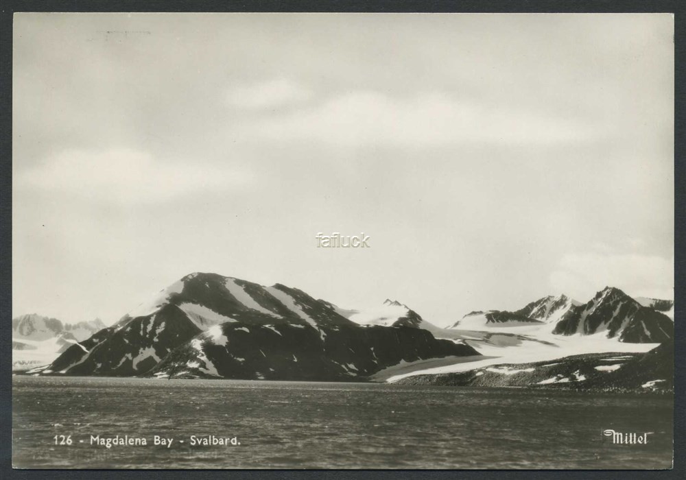 Norway Polar 07: Magdalena Bay. Panorama of the mountain and glacier taken from