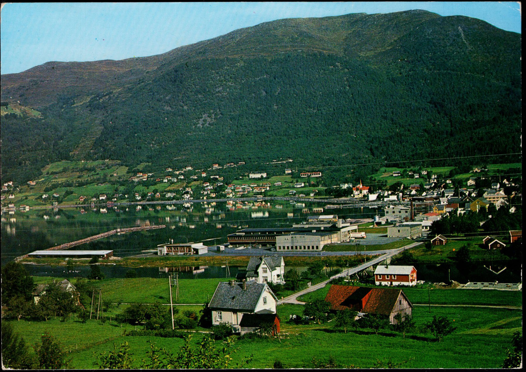 Norway ship mail: 11D 02. SOGN OG FJORDANE N 1968.01.18