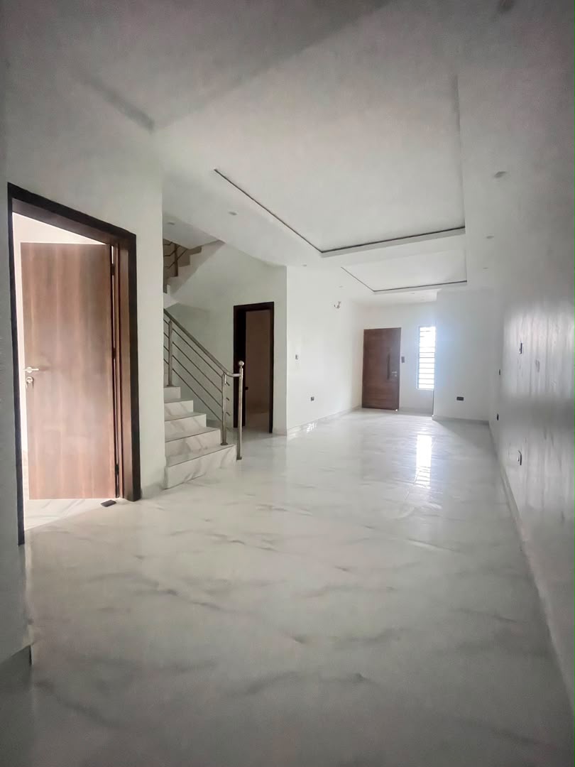 4 Bedroom Terrace Duplex + BQ photo 2