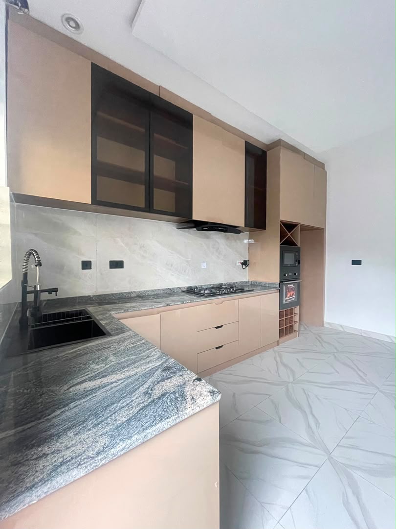 4 Bedroom Terrace Duplex + BQ photo 5