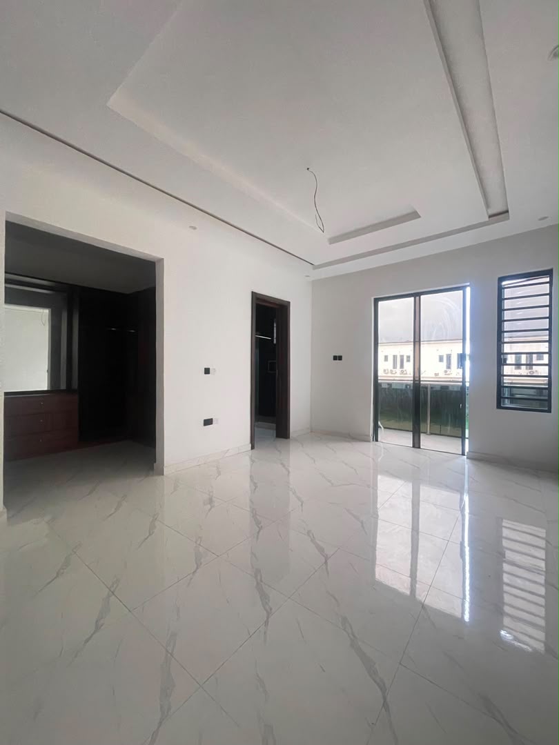 4 Bedroom Terrace Duplex + BQ photo 9