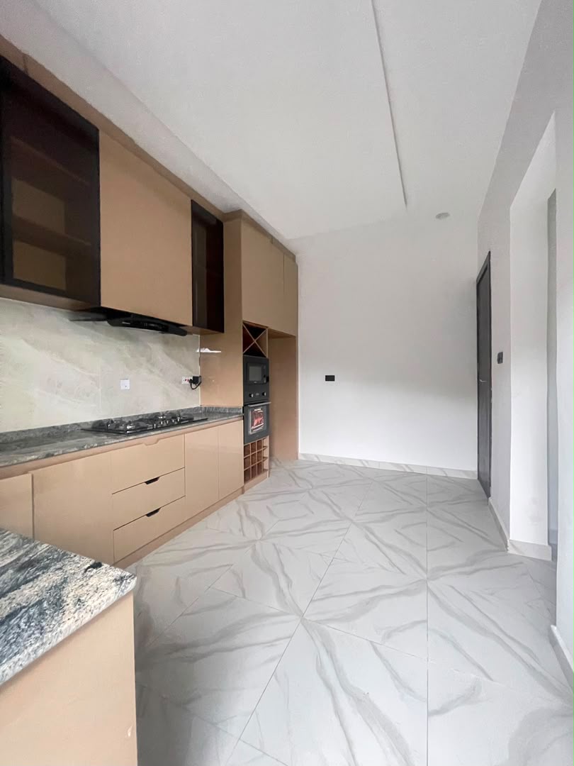 4 Bedroom Terrace Duplex + BQ photo 11
