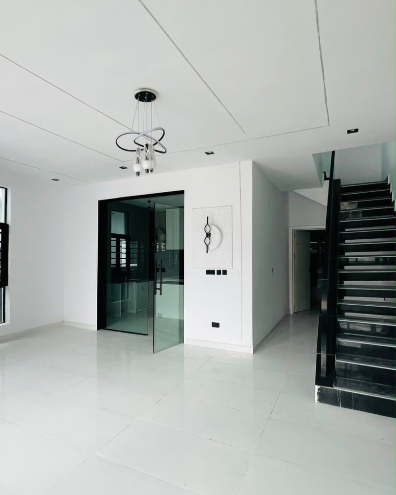 4 Bedroom Semi Detached Duplex + BQ photo 4